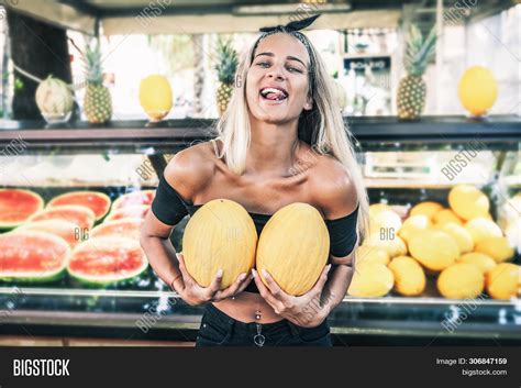 massive melons.com|Macro Melons